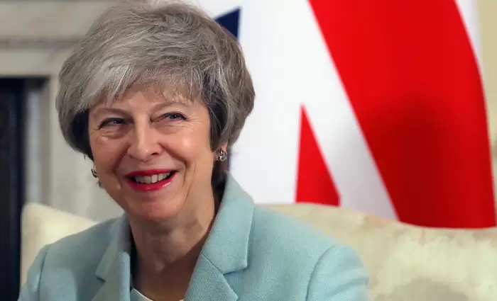 Βρετανικός Τύπος: Έφτασε το τέλος του δρόμου για την Τερέζα Μέι