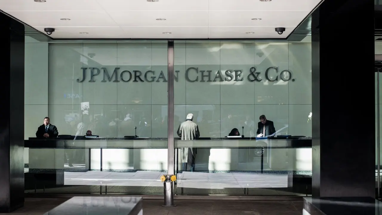 Τηλεργασία τέλος και για την JPMorgan – Τους θέλει όλους στο γραφείο