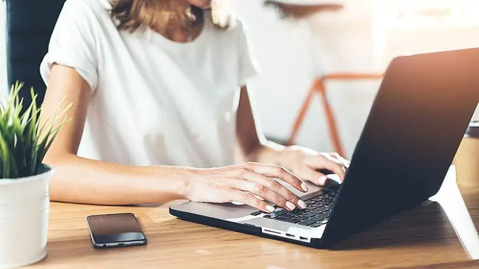 Ψηλά τα ποσοστά χρήσης τηλεργασίας σε Κύπρο - ΕΕ το 2022