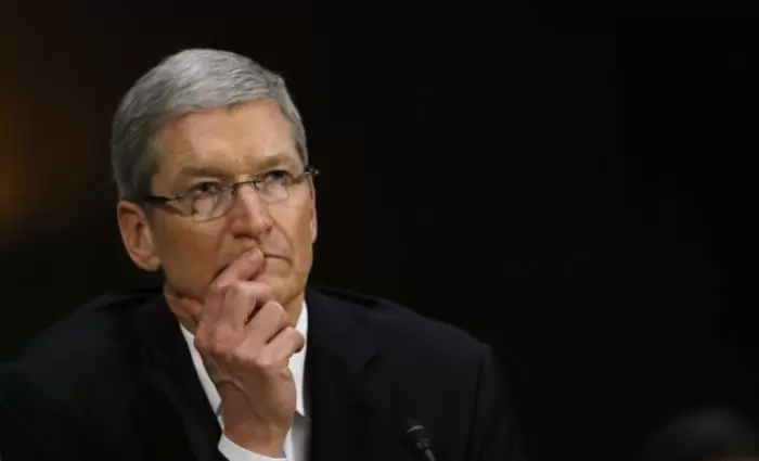 Τιμ Κουκ: Η τριπλή πρόκληση για το αφεντικό της Apple