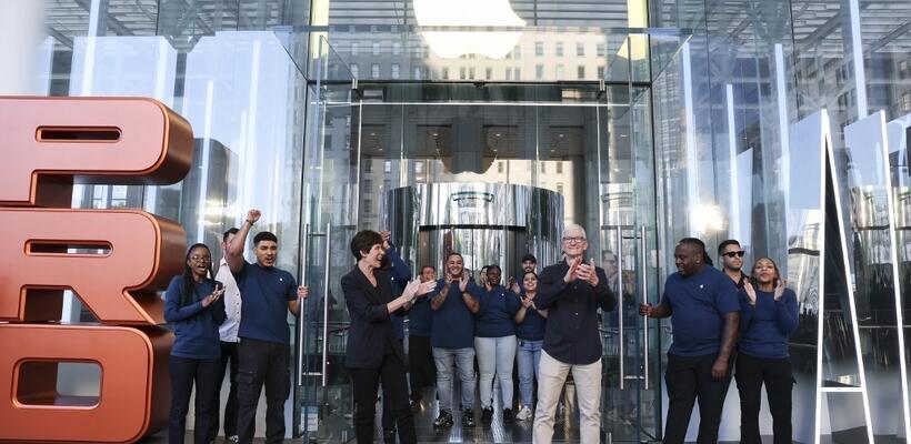 Apple vs Τραμπ: Η Κίνα παραμένει ο πυρήνας παραγωγής του iPhone