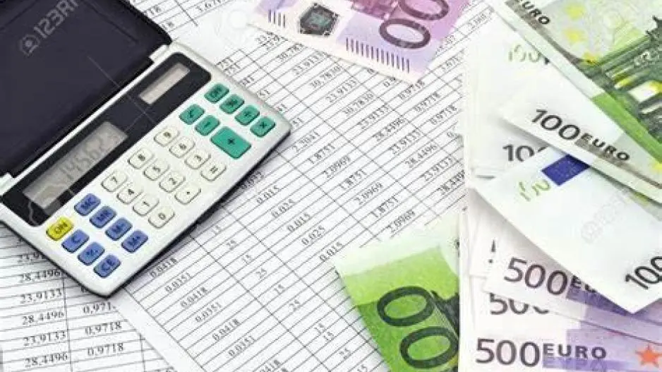 Μείωση χρέους κυβέρνησης και διατήρηση αύξησης εισφορών εισηγείται η μελέτη για ΤΚΑ