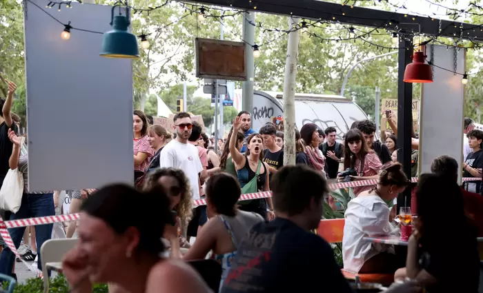 Υπερτουρισμός: Τι μπορεί να τον σταματήσει; Η χρονιά που η Ευρώπη «εξεγέρθηκε»