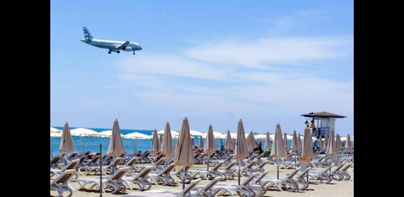 Με το δεξί και τα έσοδα από τον τουρισμό - Αυξημένα κατά 53,1% τον Γενάρη