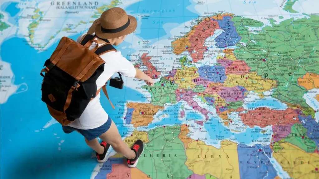 Μειώνεται ο αριθμός των τουριστών σε όλο τον κόσμο