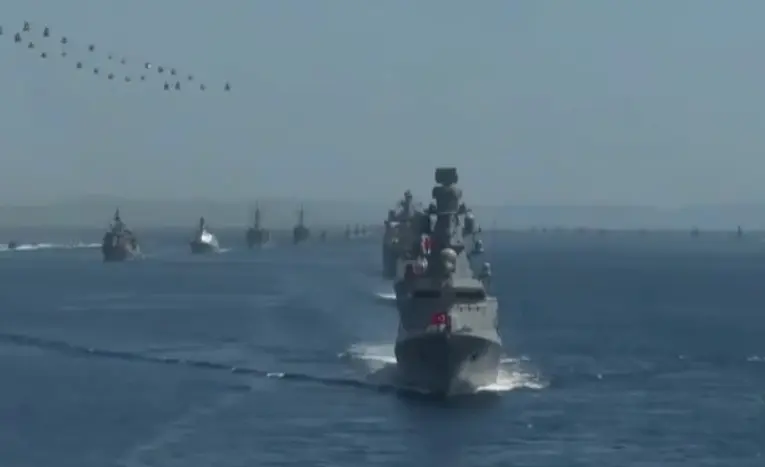 Τούρκος υπ. Ενέργειας: Θα ψάξουμε πετρέλαιο και φυσικό αέριο σε Αν. Μεσόγειο και Αιγαίο