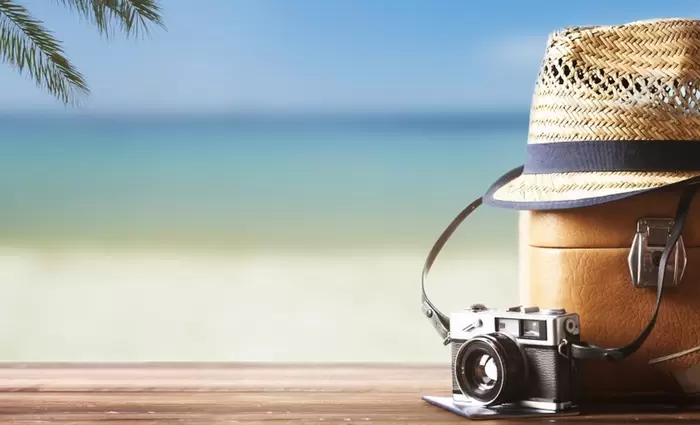 Μικρή μείωση από πέρσι στον τουρισμό