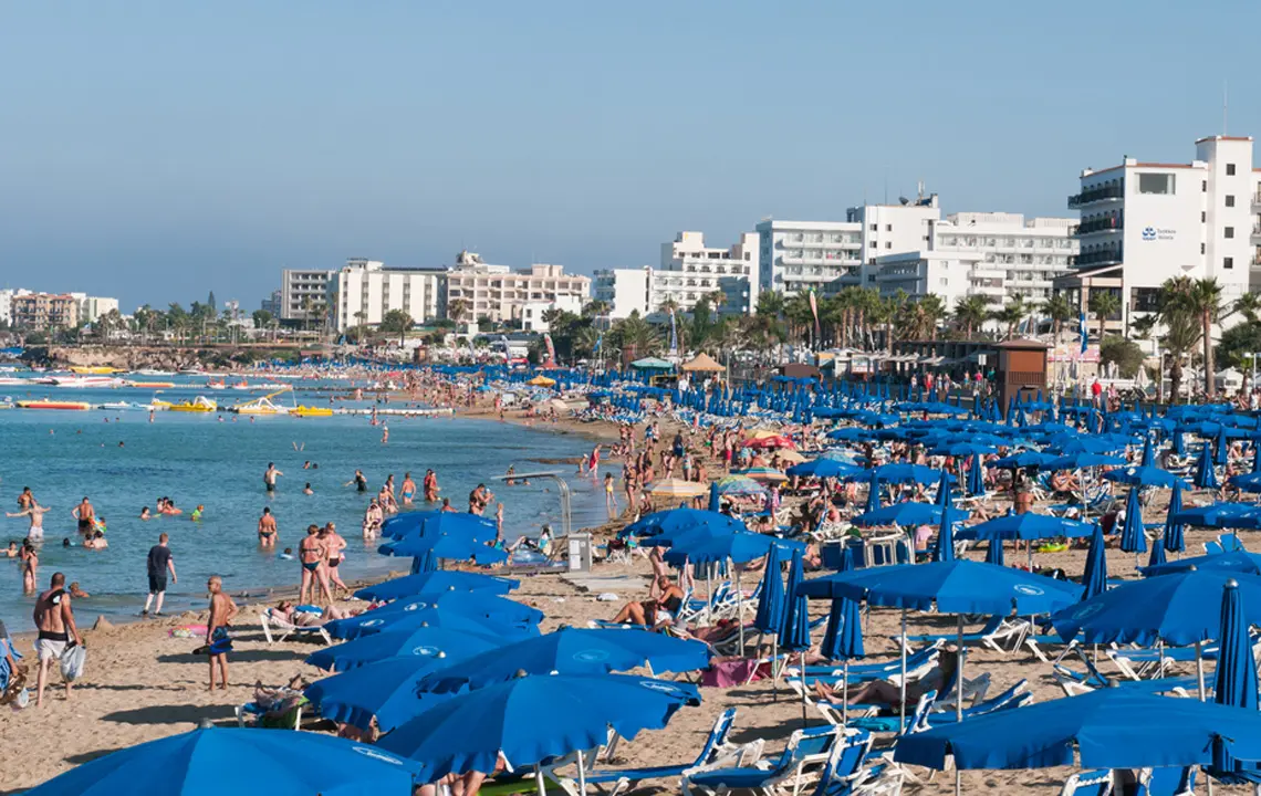 Αυξήθηκαν οριακά τα έσοδα από τον τουρισμό