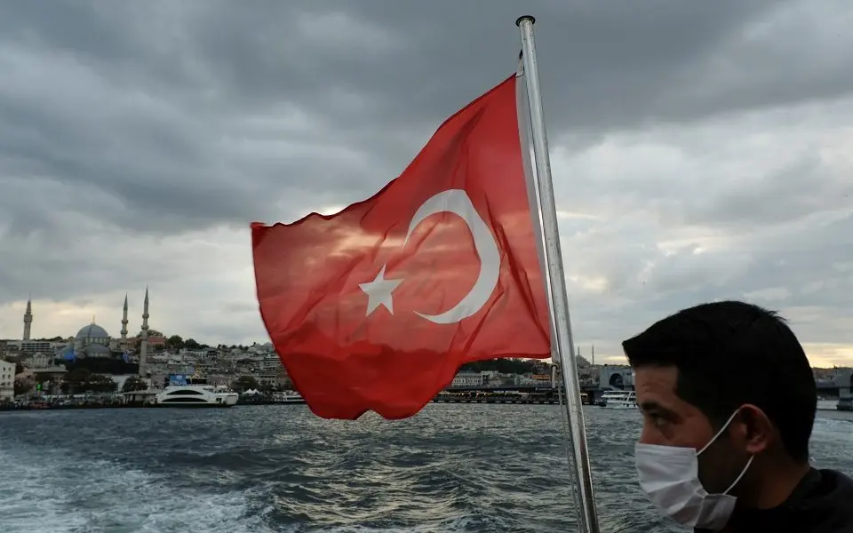 Τουρκία: Ανάπτυξη 7,4%… και βασικός μισθός στα €200 τον μήνα
