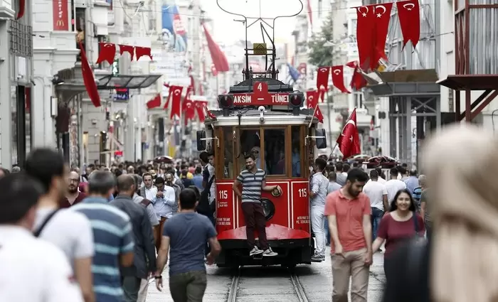 Κινήσεις πανικού από τον Ερντογάν - Αυξάνει τον κατώτατο μισθό στην χώρα