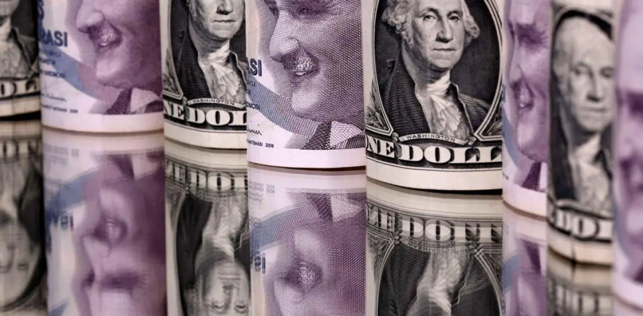 FT: Η Τουρκία αγωνιωδώς ψάχνει για ξένο συνάλλαγμα