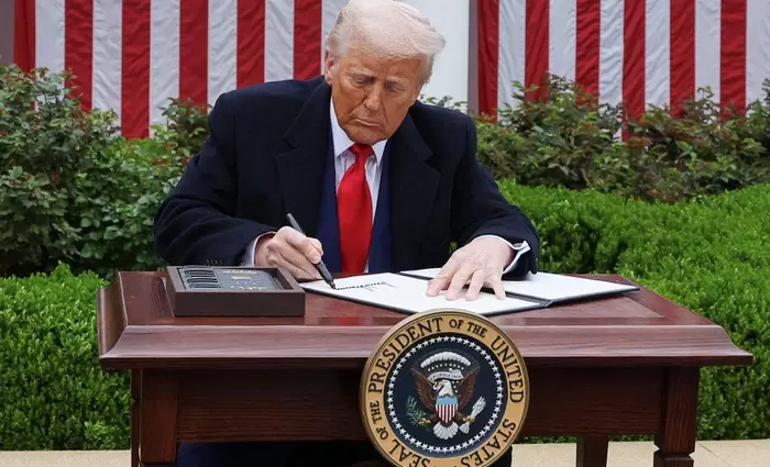 Δασμοί: Επιστολές σε 12 εμπορικούς εταίρους ανακοινώνει τη Δευτέρα ο Τραμπ