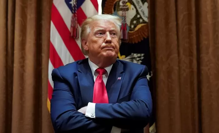 Τα φόρτωσε στον κόκορα ο Τραμπ για τη σύνοδο των G7