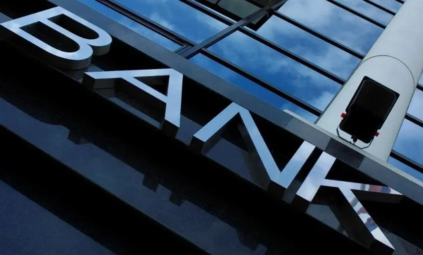 Ακόμα να οδηγηθούν στην Δικαιοσύνη οι καταχρηστικές ρήτρες τραπεζών