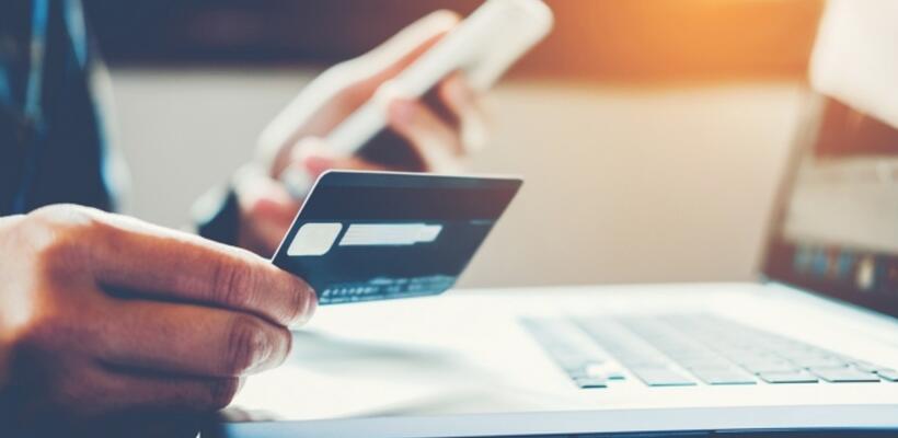 Καλοβλέπουν το ΑΙ οι κυπριακές τράπεζες για μείωση εξόδων και χρεώσεων