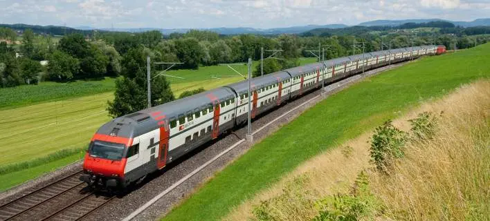 Πρώτα μελέτες και μετά εξαγγελίες για τρένο