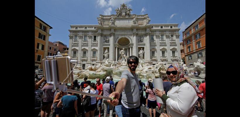 Υπερτουρισμός: Ο κόσμος πνίγεται από τουρίστες - Ποιος πρέπει να πληρώσει το τίμημα;