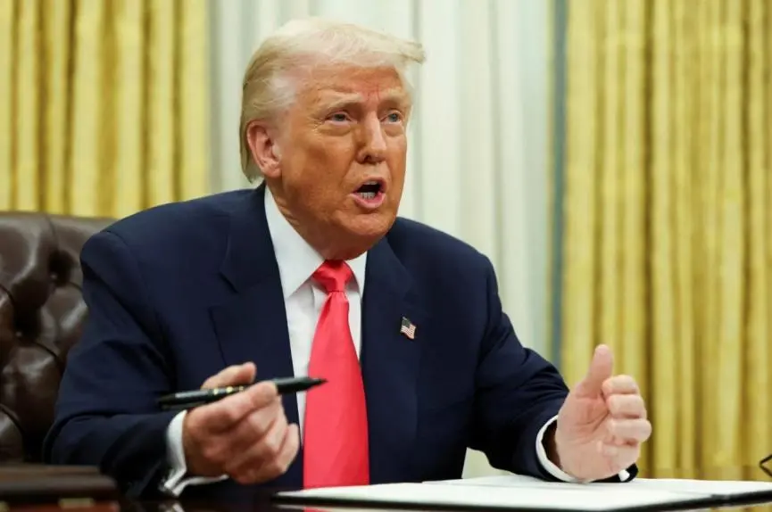 Οι δασμοί Τραμπ στις εισαγωγές ξυλείας «φουσκώνουν» το κόστος στέγασης στις ΗΠΑ