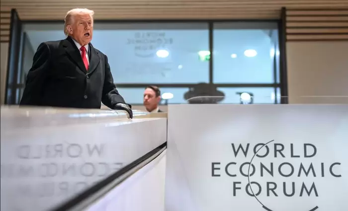 Αναδίπλωση Τραμπ στο Νταβός: Αποσύρει τους δασμούς και μιλά για συμφωνία «χωρίς τέλος» για τη Γροιλανδία