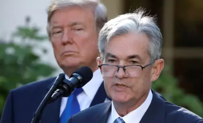 Τραμπ: Τι μπορεί να σημαίνει η πρόωρη ανακοίνωση διαδόχου του Πάουελ