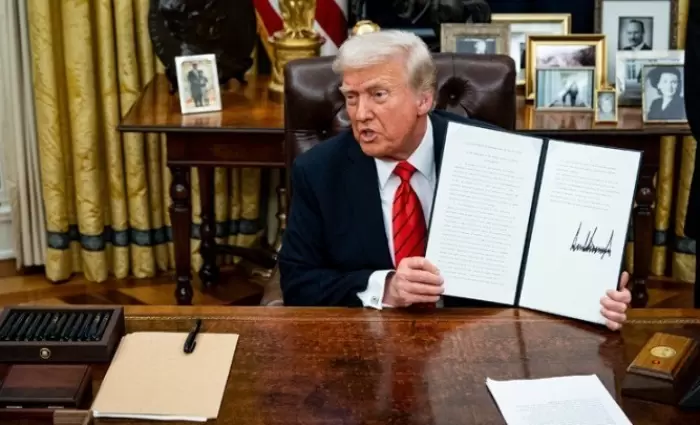 Παράνομοι οι δασμοί Τραμπ: Αβεβαιότητα στο παγκόσμιο εμπόριο - Τι λένε οι αναλυτές