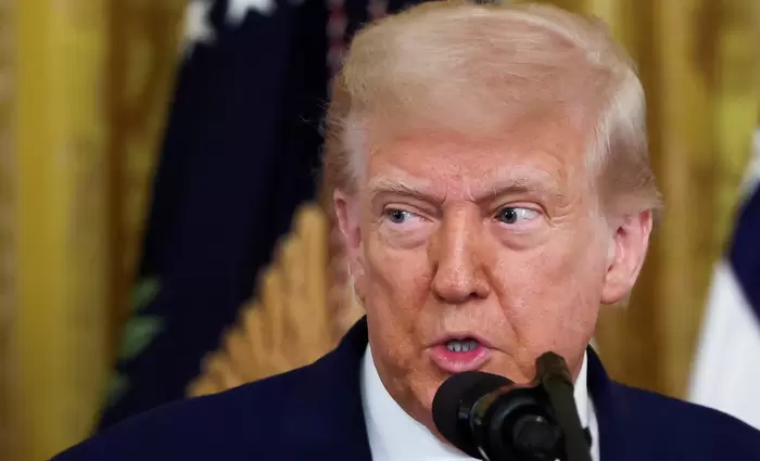 Τραμπ: Πώς τα κρυπτονομίσματα τον κάνουν πλουσιότερο