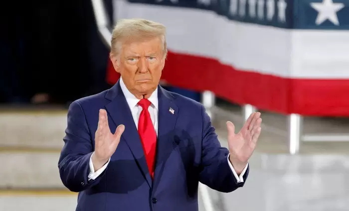 Τραμπ: Ανακοίνωσε κατάπαυση του πυρός στον πόλεμο Ισραήλ – Ιράν