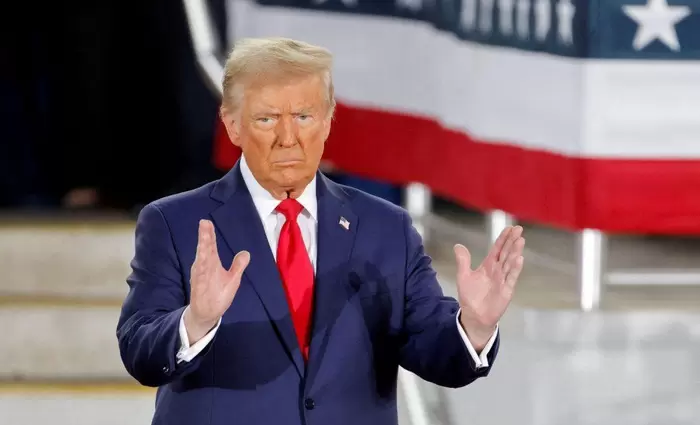 Ιρανικό πετρέλαιο: Τα εμπρός-πίσω του Τραμπ σε σχέση με τις κυρώσεις