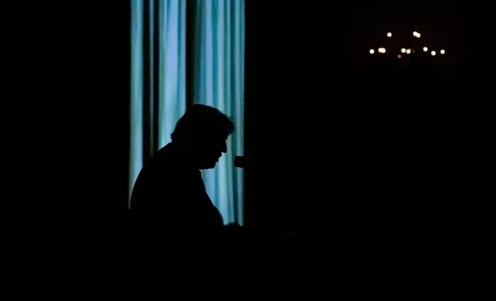 «Καίνει» οι επιστολές Τραμπ σε 150 χώρες - Επιβάλει δασμούς 10% έως 15%