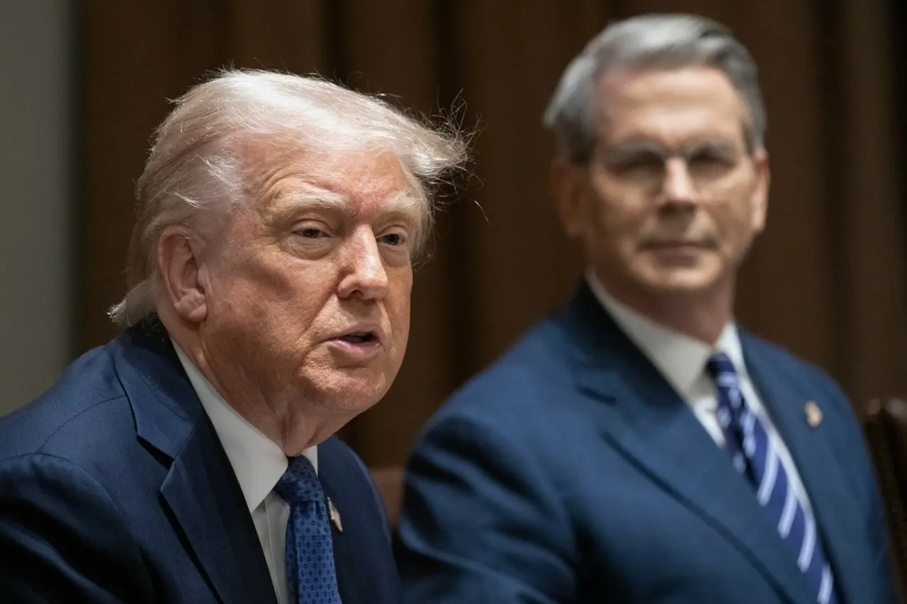 Τραμπ: Φέρεται να ετοιμάζει τον Μπέσεντ για την ηγεσία του Εθνικού Οικονομικού Συμβουλίου των ΗΠΑ