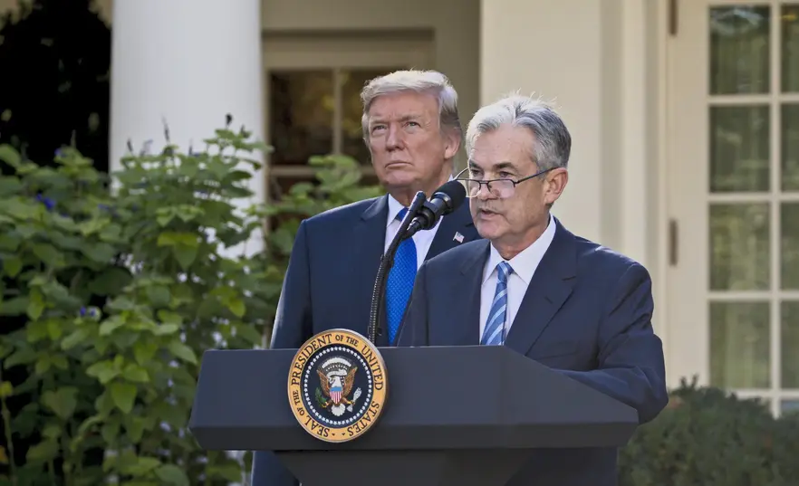 Τι θα συμβεί εάν ο Τραμπ απολύσει τον Πάουελ