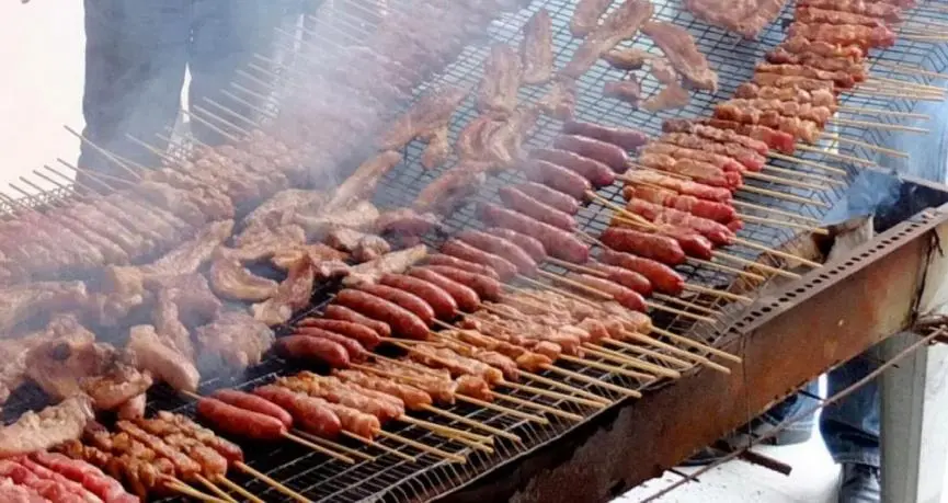 Τσικνοπέμπτη: Οι τιμές στα κρέατα θα κυμανθούν στα ίδια επίπεδα με πέρυσι