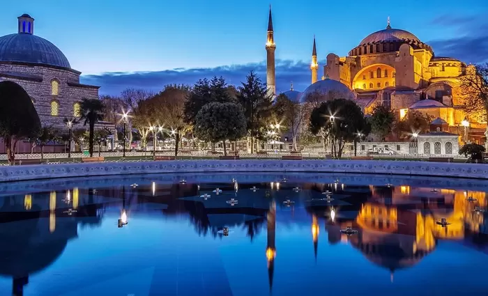 Αγωνία για τους Τούρκους ξενοδόχους ενόψει καλοκαιριού