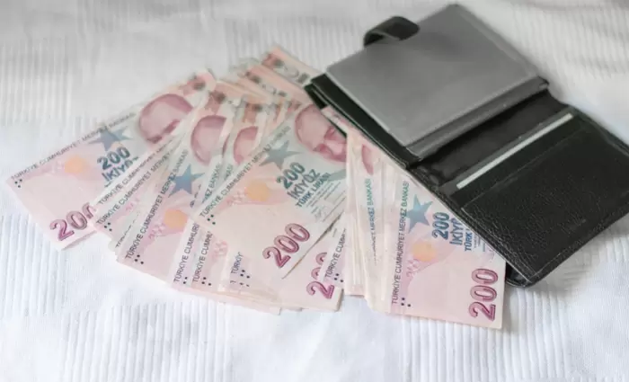 Τουρκία: Οι τράπεζες δαπάνησαν $5 δισ. για να στηρίξουν τη λίρα