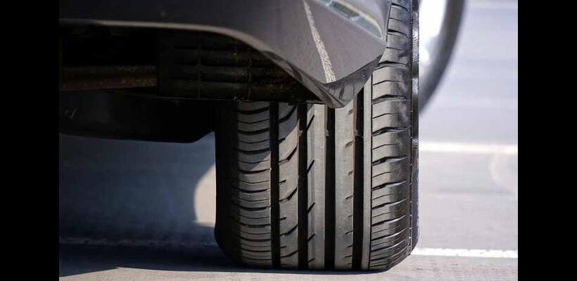 Γιατί οι οδηγοί πρέπει να ελέγχουν τα ελαστικά των αυτοκινήτων τους