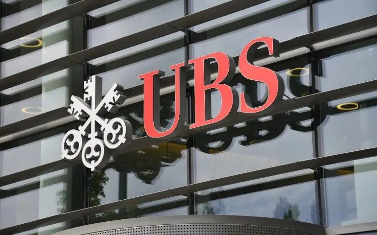 UBS: Ποια θα ήταν η καλύτερη κυβέρνηση για τη Γαλλία