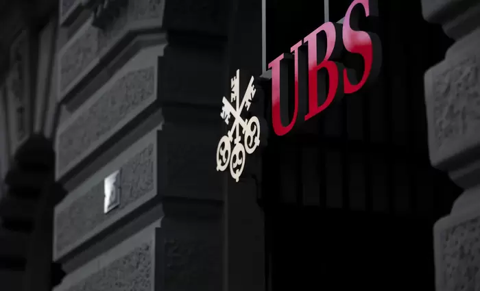 UBS: Ανεβάζει τον πήχη για την ανάπτυξη στην ευρωζώνη