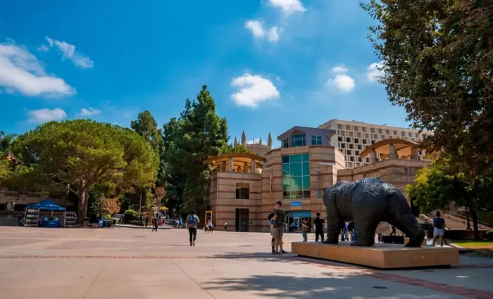 UCLA: Σε διαπραγματεύσεις με την αμερικανική κυβέρνηση για επαναφορά χρηματοδότησης $584 εκατ.