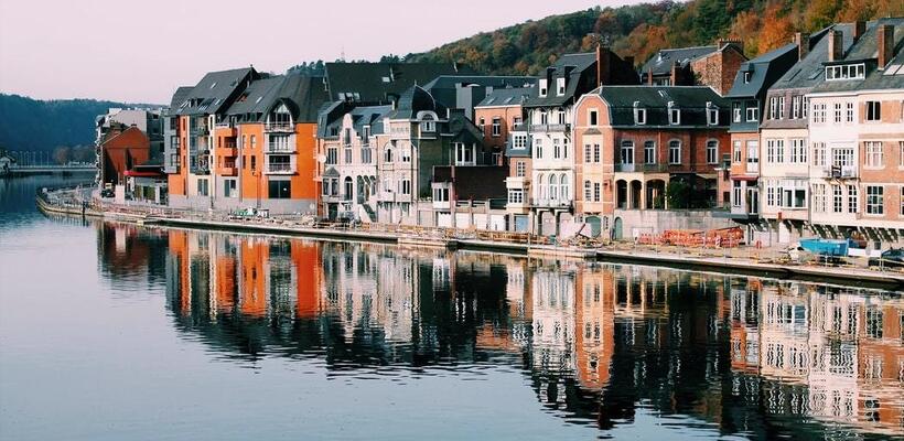 Σε χαμηλό 13 ετών η αγορά ακινήτων στην Ευρώπη