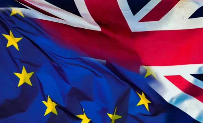 Το ΗΒ «τρίζει τα δόντια» στην ΕΕ για το εμπόριο