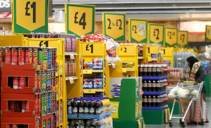 Αλματώδης αύξηση των πωλήσεων στις υπεραγορές στην Βρετανία