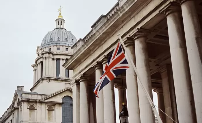 Η φορολογία των Εργατικών «διώχνει» τους πλούσιους από τη Βρετανία