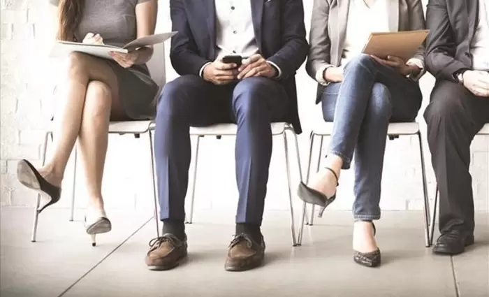 Μειώθηκαν οι άνεργοι σε σχέση με πέρσι, αυξήθηκαν με πριν ένα μήνα