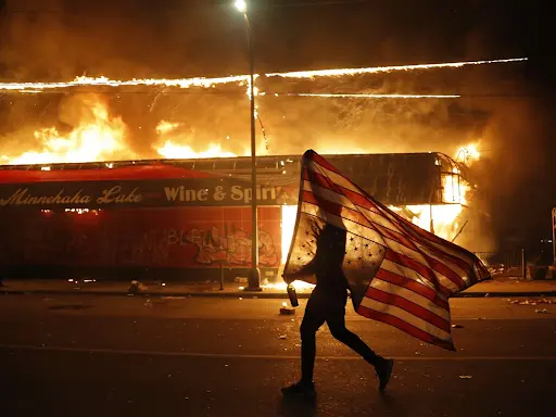 Η νέα καταιγίδα στις ΗΠΑ γονατίζει το λιανικό εμπόριο