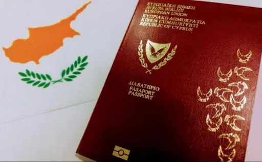 Πόρισμα Καλογήρου: «Ππάσα – ππάσα» οι έλεγχοι για χρυσά διαβατήρια