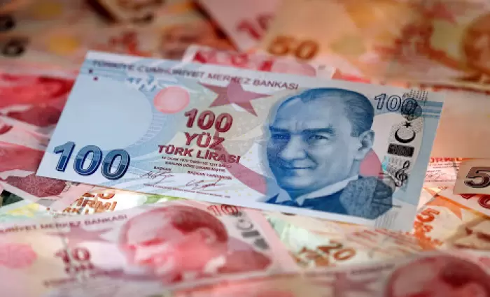Πέφτει η τουρκική λίρα από τον φόβο των αμερικανικών κυρώσεων