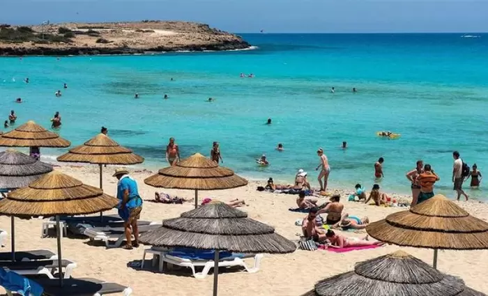 Μειωμένες πληρότητες τον Μάϊο του '25, αλλά αισιοδοξία για το υπόλοιπο του έτους