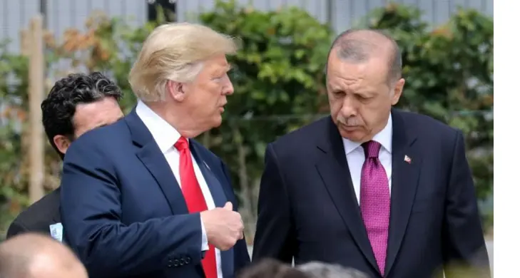 Τραμπ: Προτρέπει τον Ερντογάν να μειώσει τις αγορές πετρελαίου από τη Ρωσία