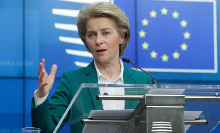 Politico: Θύελλα μετά την πρόταση της Κομισιόν για νέο φόρο στις μεγάλες επιχειρήσεις