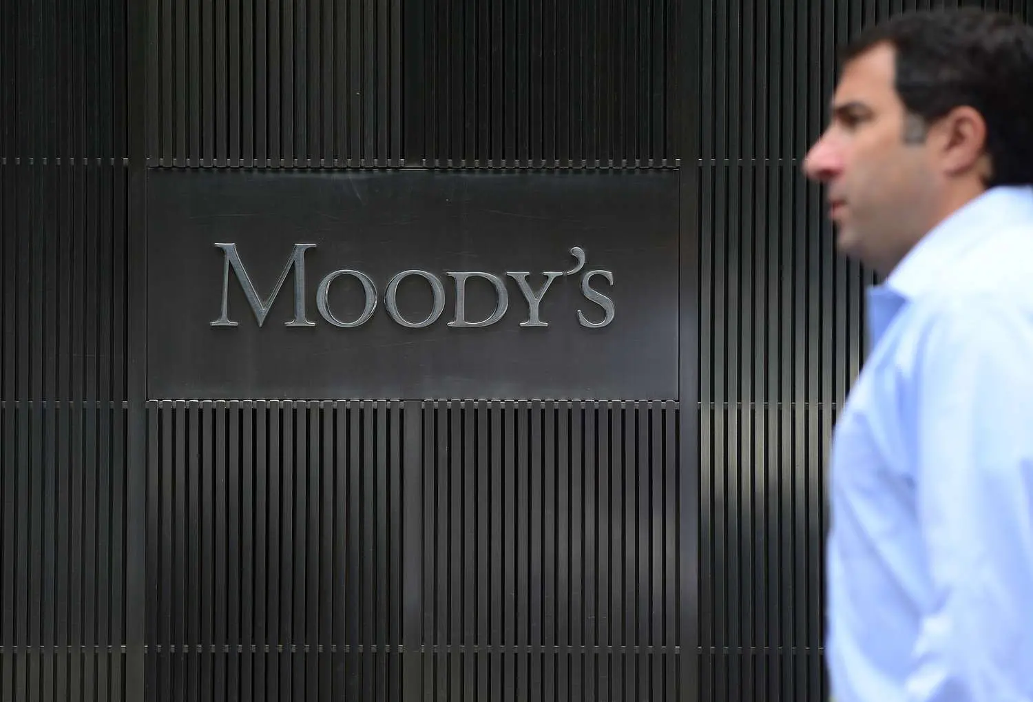 Moody’s: Υποβάθμισε την προοπτική του αξιόχρεου των ΗΠΑ σε «αρνητική»